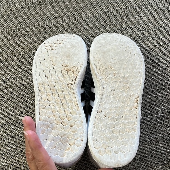 Adidas SHOES - Picture 5 of 10